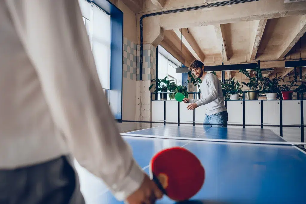 Quelle est la taille d’une table de ping-pong (et comment lui trouver une place chez soi) ?