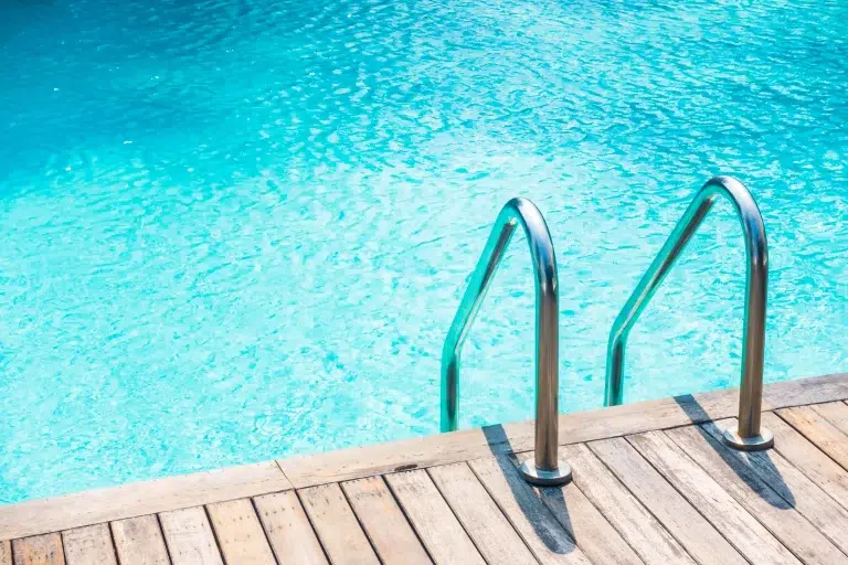 actu comment proteger et entretenir sa piscine