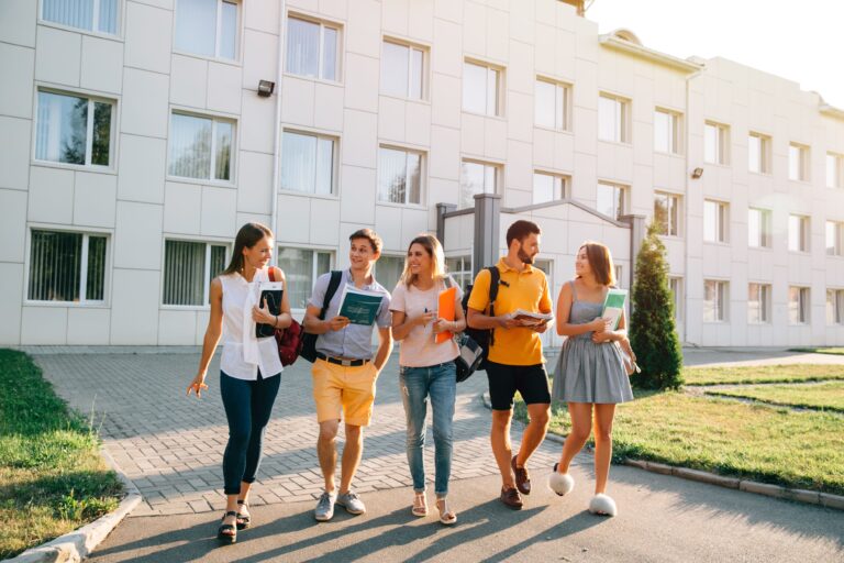 Tips pour sortir pas cher quand on est étudiant