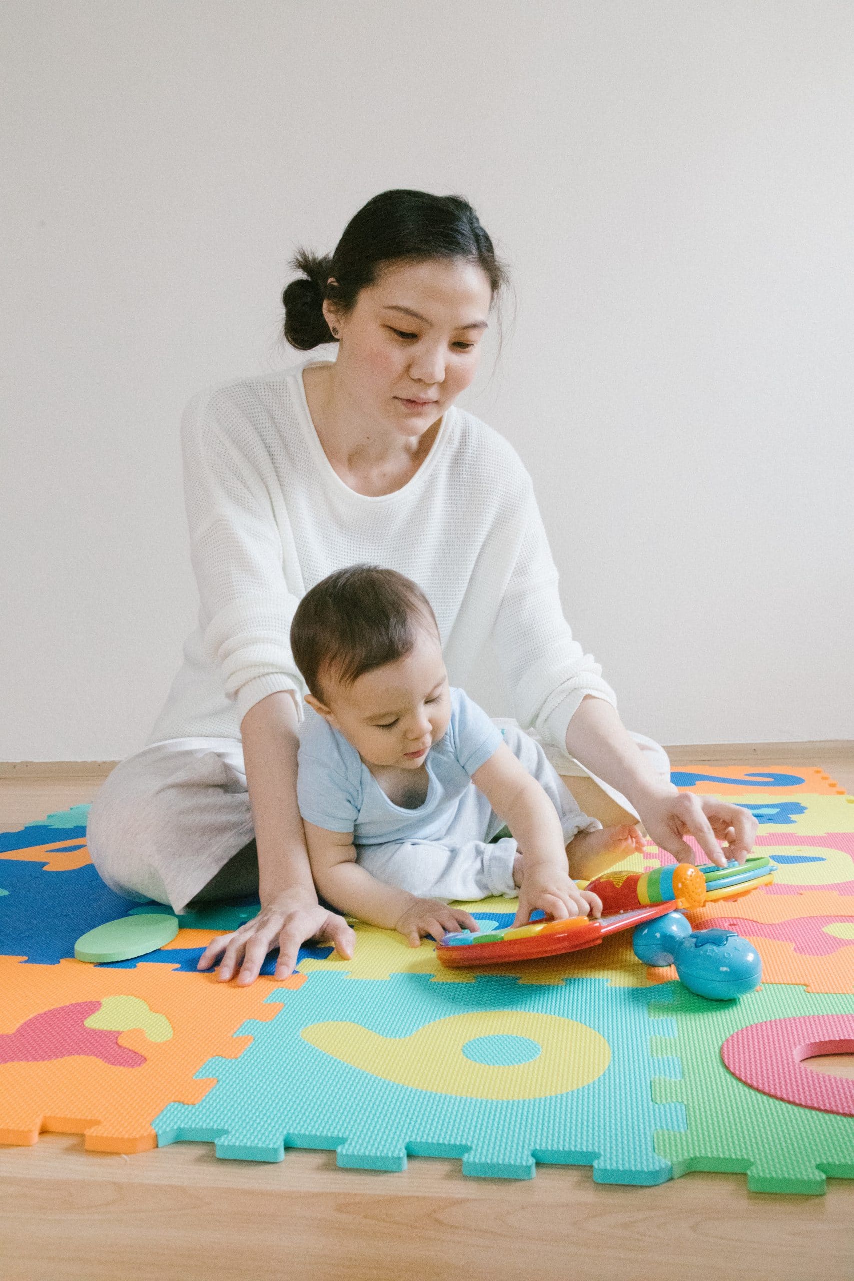 Les meilleurs tapis d’éveil bébé