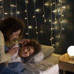 Sommeil des ados : 8 h 30 à 9 h 30 par nuit, écrans éteints une heure avant, ce que disent l&rsquo;Inserm et l&rsquo;Assurance maladie