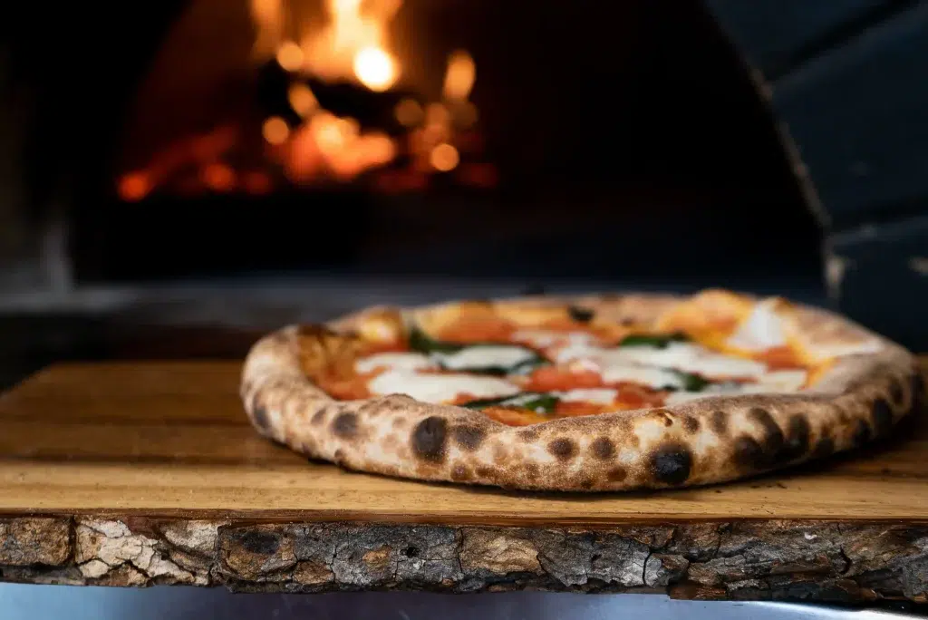 Four à pizza extérieur ou intérieur : que choisir ?