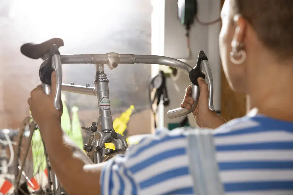 Comment resserrer des freins de vélo à disque ?