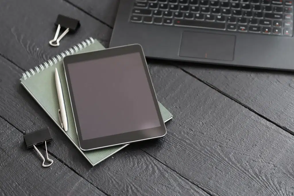 Que préférer, une tablette ou un ordinateur portable ?