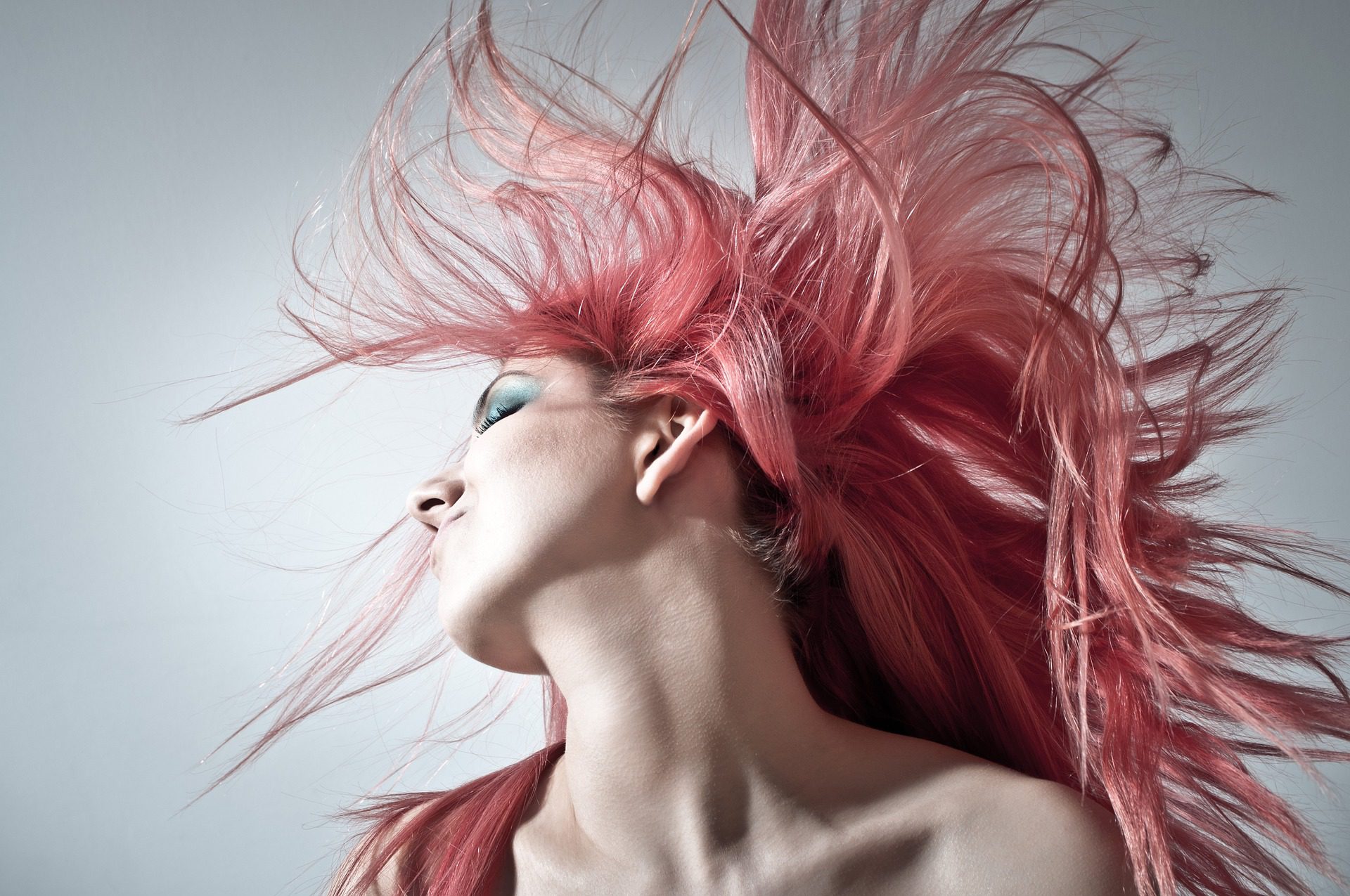 Quelles solutions contre les cheveux électriques ?