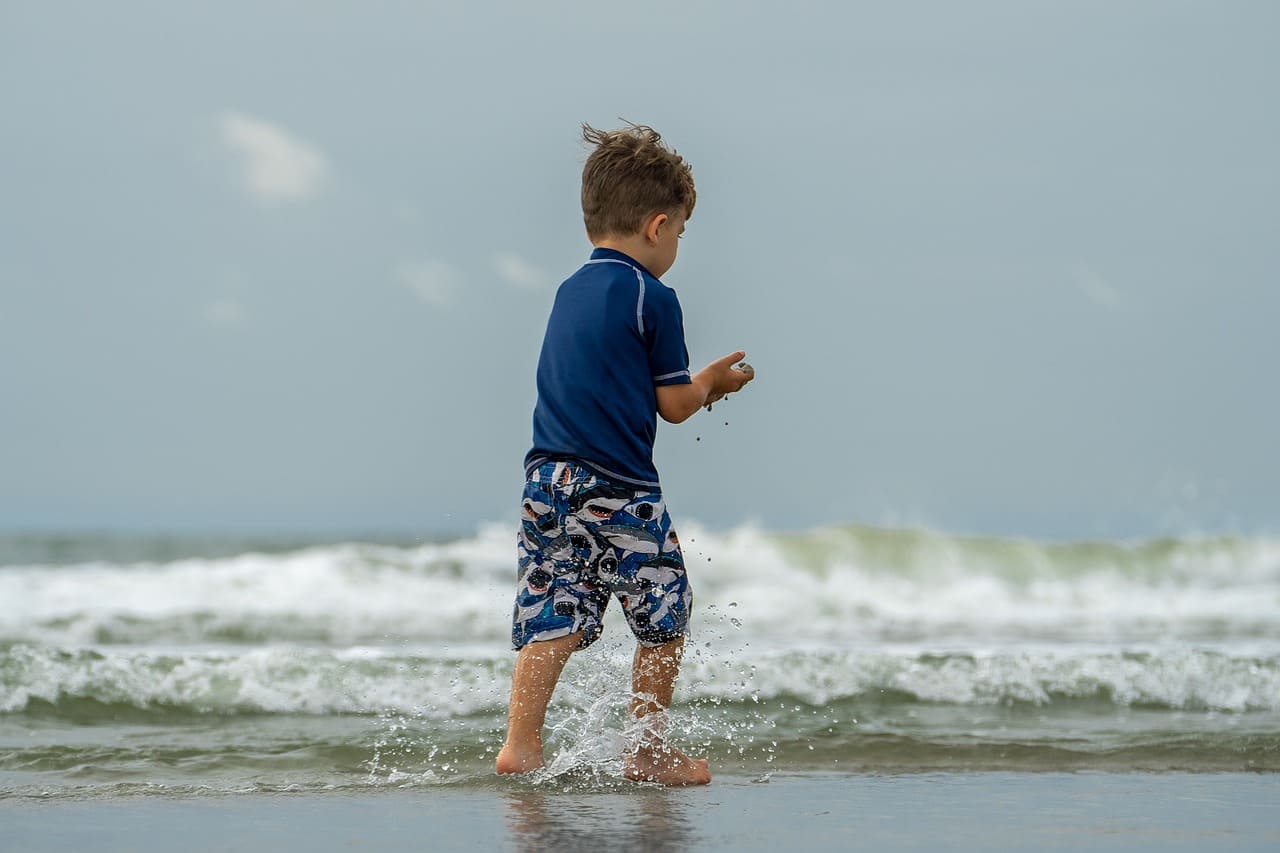 Les meilleurs tee-shirt anti-UV pour enfants