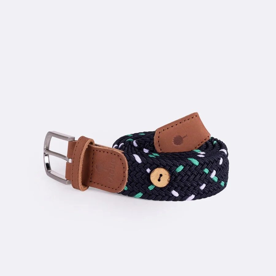 Tressée, élastique et sans trous, elle convient à toutes les morphologies.