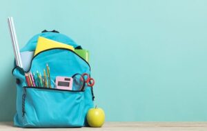 Sac à dos d'école avec fournitures scolaires