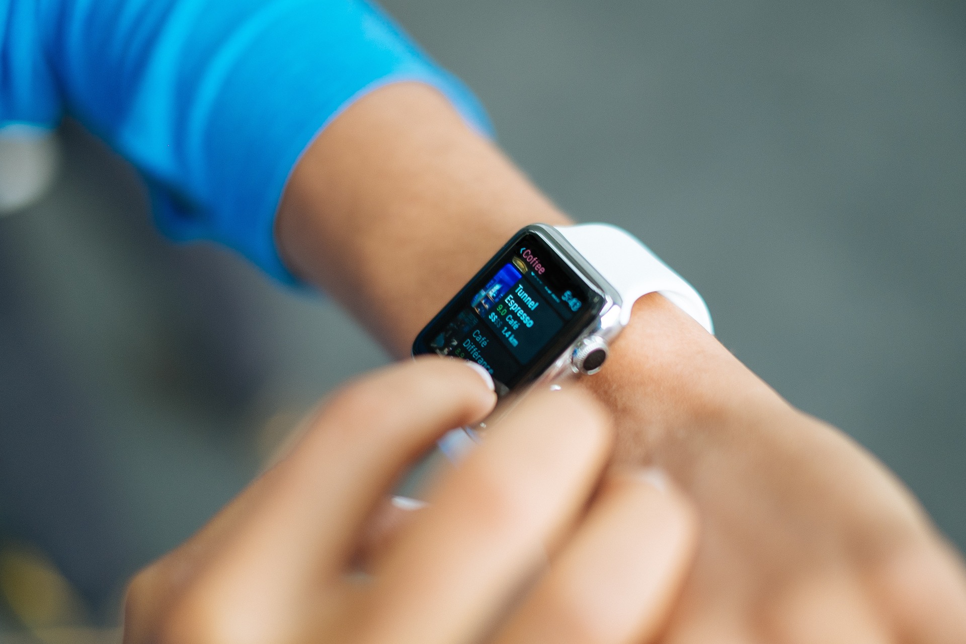 Est-il bon pour les enfants de porter une montre intelligente ?