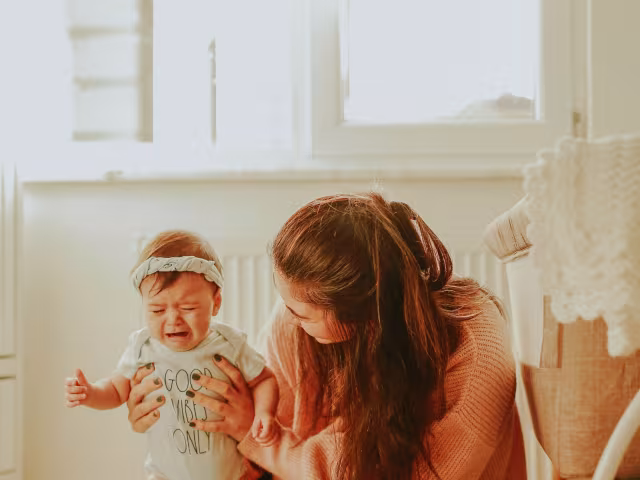 Bronchiolite 2026-2027 : Beyfortus, Enflonsia, vaccin pendant la grossesse… comment protéger votre bébé avant le pic de novembre, et les signes qui doivent vous faire consulter