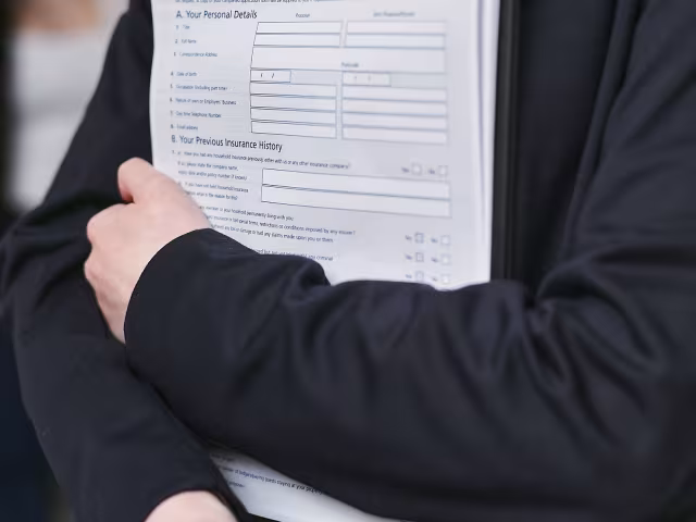 Garantie émeutes obligatoire en 2027 : combien ça va coûter sur votre assurance habitation et auto, et faut-il prendre l&rsquo;option dès maintenant ?