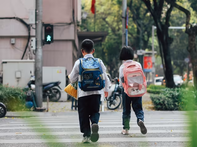 Grève du 5 novembre 2026 : école, crèche, transports, télétravail… comment s&rsquo;organiser en famille (et ce que dit la loi si vous ne pouvez pas aller travailler)
