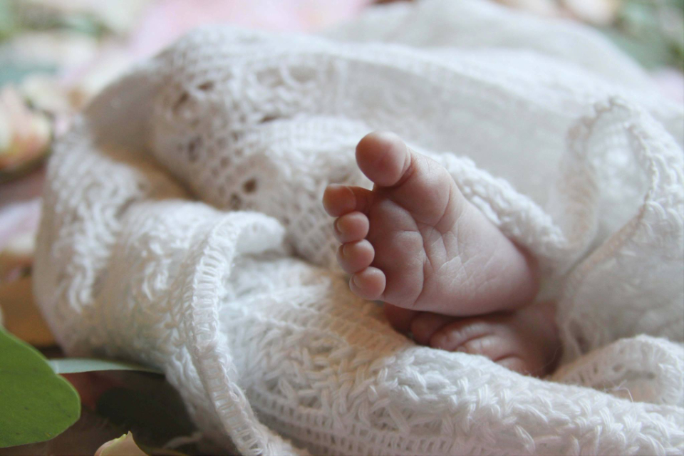 Un bébé qui dort